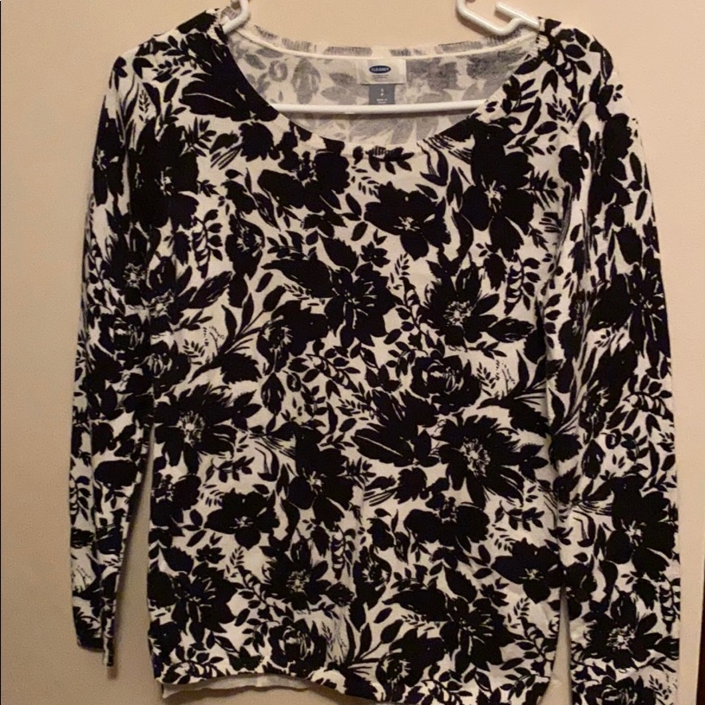 Black and White, old navy sweater